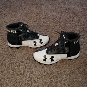 Under Armour Youth Football Cleats